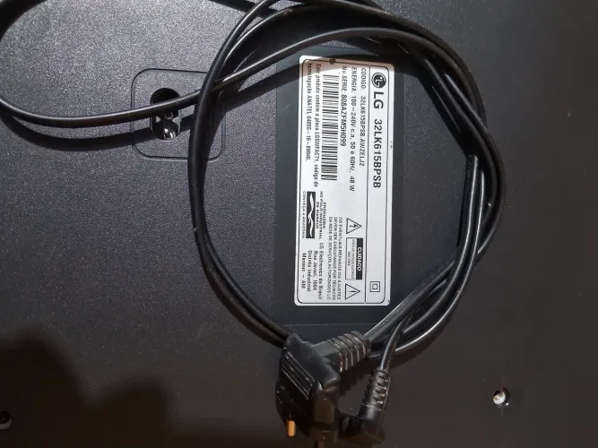 VENDO MINHA TV LG - 32LK615BPSB DEFEITO*