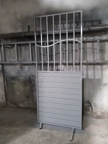 Vendo esse portão de Metalon