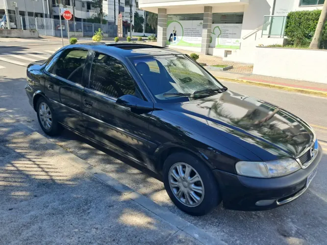 Chevrolet Vectra CD 2.2 16V / 2.0 16V Mec./aut. 1997
