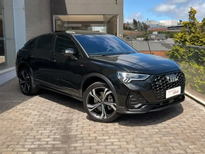Audi Q3 SPB Perf. Black 2.0 TFSI Tipt. Quat. 2024