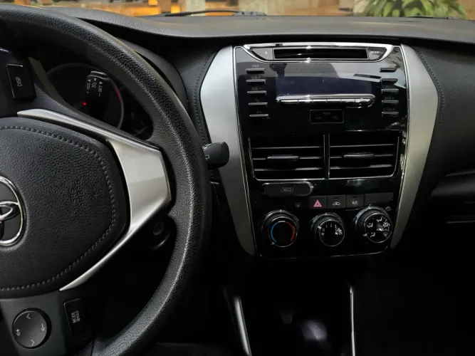 Toyota Yaris Live 1.3 Flex 16V 5P AUT 2021