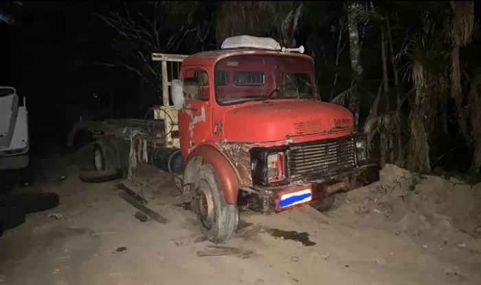 Caminhão Mercedes 1313