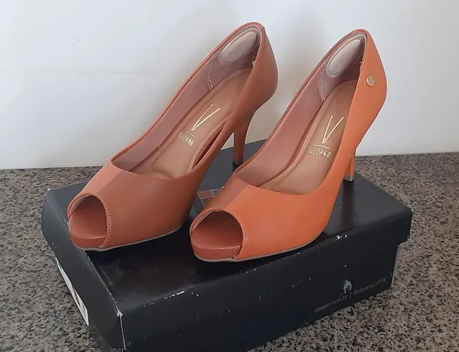 PEEPTOE - SEMI NOVO