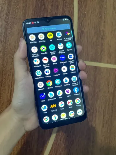 Moto G20 com todos os acessórios