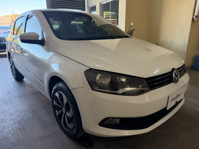 Volkswagen Voyage 1.0/1.0 City MI Total Flex 8V 4P 2013