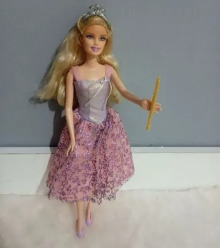Barbie anika a magia de aladus 2005