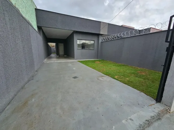 Casa de 3 Qtos e 2 Banheiros no Setor Itaipu 394 Mil