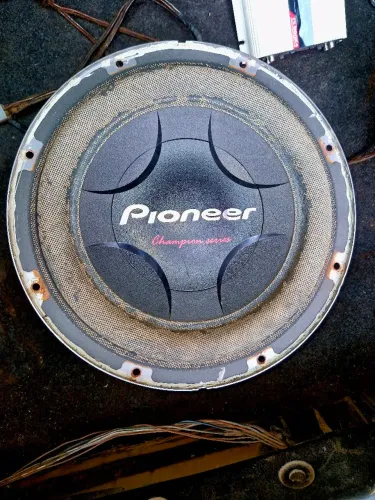 Sub pioneer cara preta 400rms