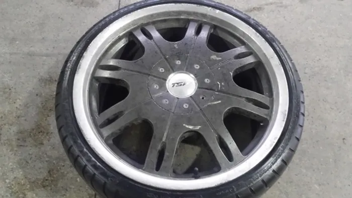 Roda aro 18 Tsw fechada exclusiva Grafite jg 5x120