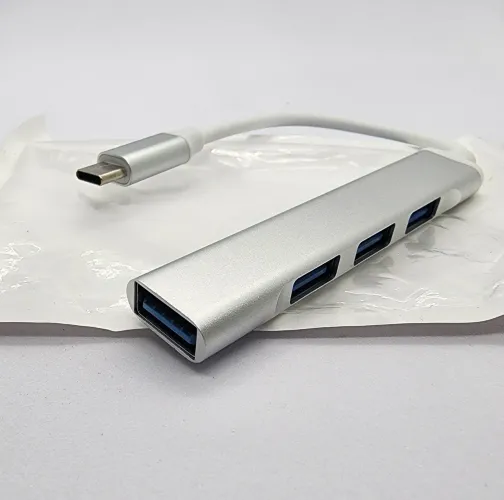 Hub USB 4 ou 7 portas.
