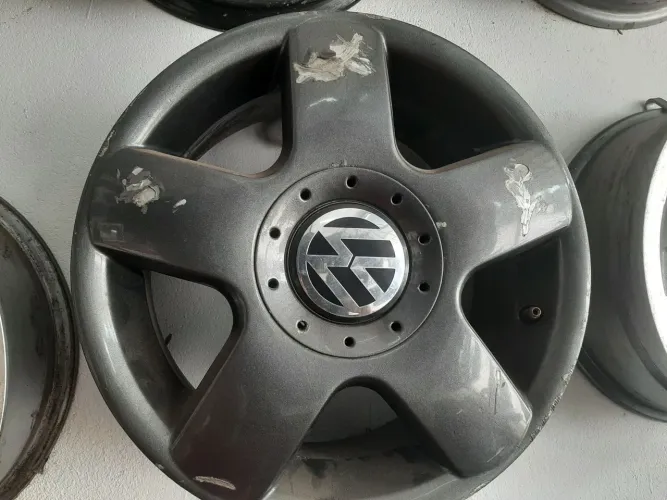 Roda aro 14 Volkswagen Polo estrela grafite original 5x100