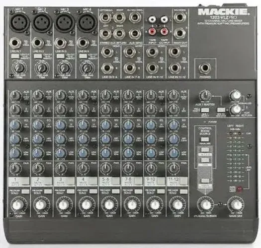 Mesa de som Mackie 1202 VLZ PRO <br>em perfeito estado + case e fonte 220v.