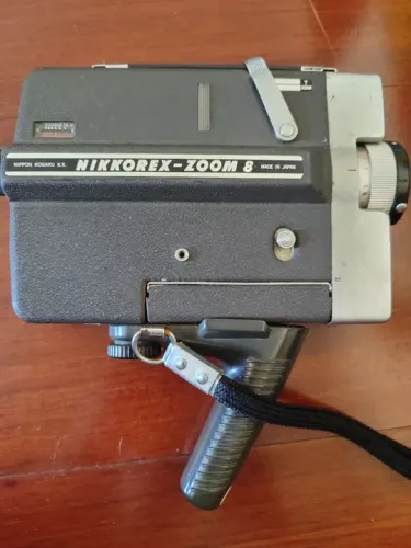 Nikkorex zoom 8