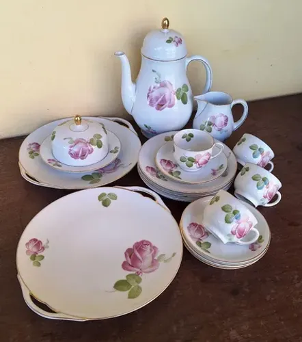 BELÍSSIMO JOGO PARA CHÁ EM PORCELANA ALEMÃ THOMAS BAVÁRIA COM DELICADA POLICROMIA FLORAL.