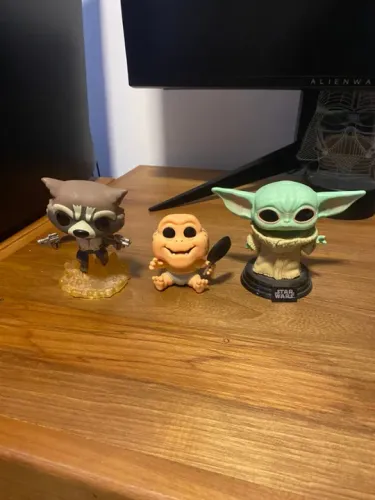 Bonecos funko mandalorian, baby sinclair, chavez, rocket dobby