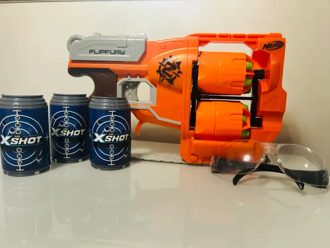 Arma de brinquedo - Nerf Zombie