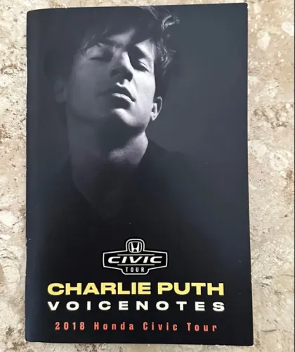 Tourbook Charlie Puth - Voicenotes