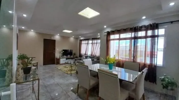 Apartamento de 2 quartos a venda em Santos