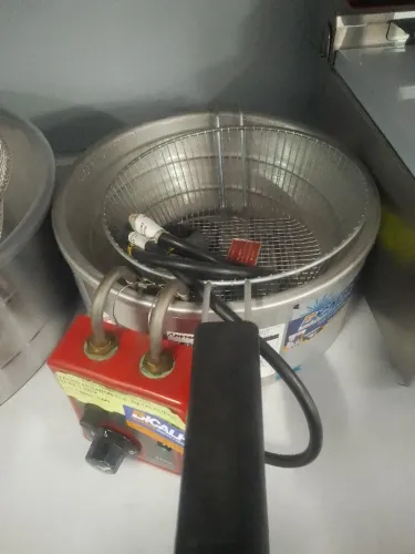Fritadeira elétrica 3 litros METALCUBAS Nova