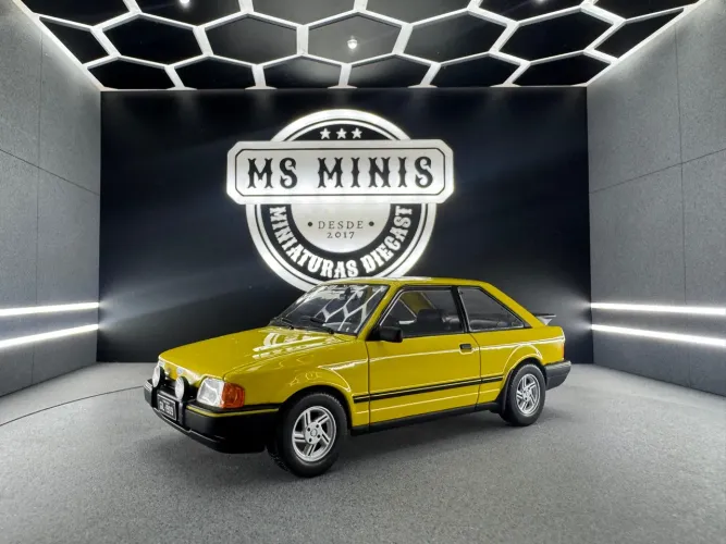 Miniatura Ford Escort XR3 1983 - Miniatura