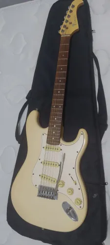 Guitarra Elétrica Eagle