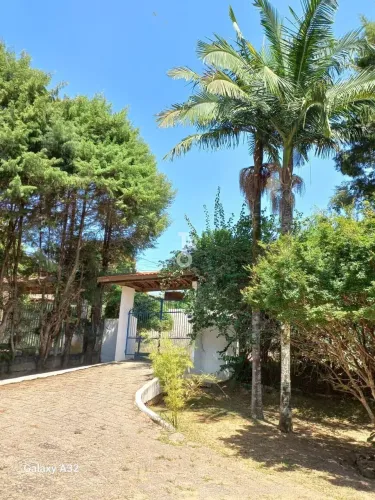 LINDA CHÁCARA COM 5.000 M² À VENDA COM LAGO PRIVATIVO E RIO NOS FUNDOS ENTRE JUNDIAÍ E ITU