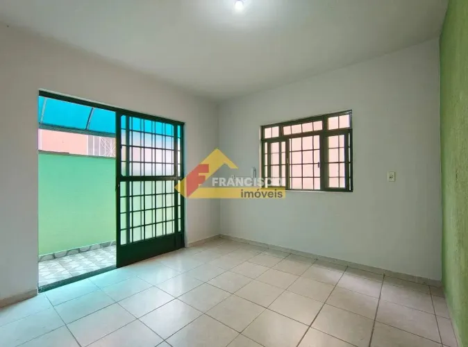 Casa para aluguel, 3 quartos, 1 suíte, Centro - Divinópolis/MG