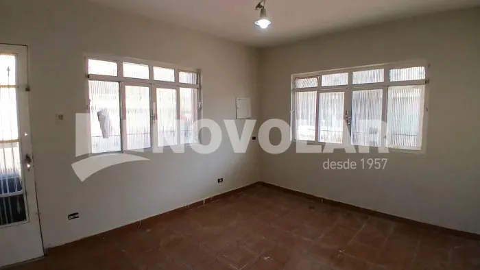 Casa Térrea com 2 dormitórios em Vila Medeiros