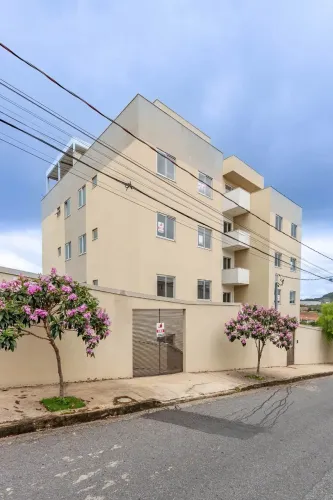 Cobertura,2 Dormitorio(s) bairro Cabral Condominio Natal