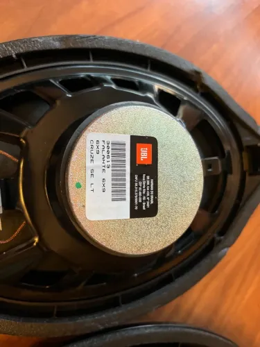 Alto-falante JBL 6x9 para Cruze SE LT