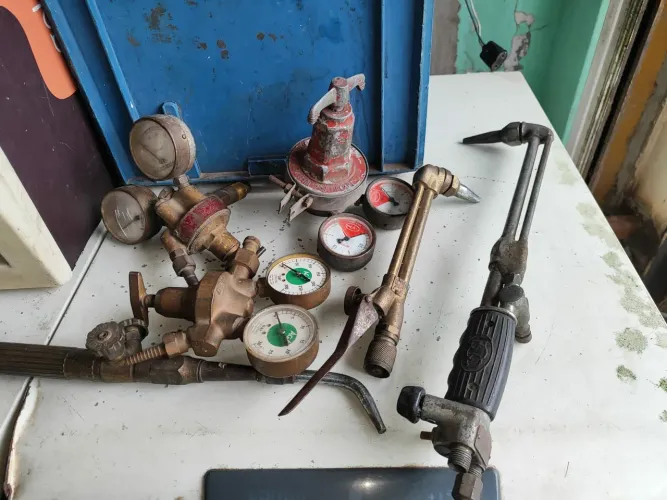 Lote 6 peças quipamentos de Solda - Diversos