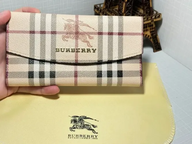 CARTEIRA FEMININA BOTTOM CARTEIRA DE MÃO BURBERRY MARROM VS BEGE CANVAS COURO PREMIUM 2025