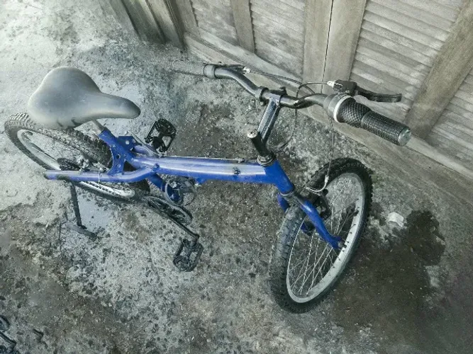 Bike Prince azul aro 24 provavelmente