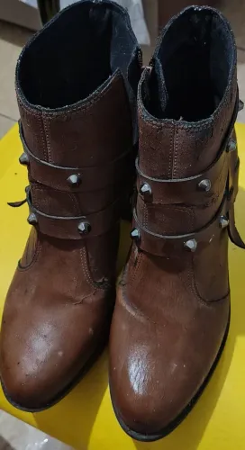 Botas de Courino Marrom 39-40 Feminina