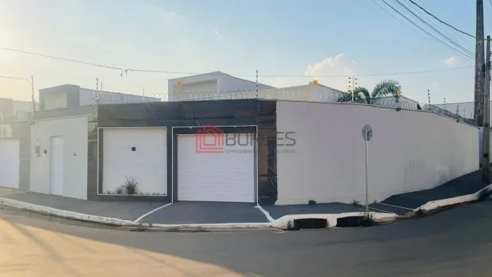 Casa Alto Padrão Bairro Santa Inês.