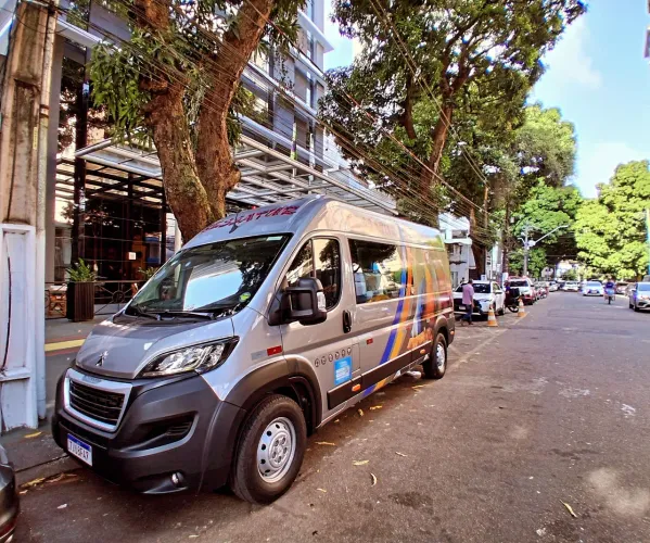 Locações de van e ônibus 