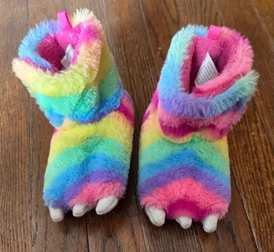 Pantufa  Monstro Wonder Nation tamanho 20-21 importada (Desapego)