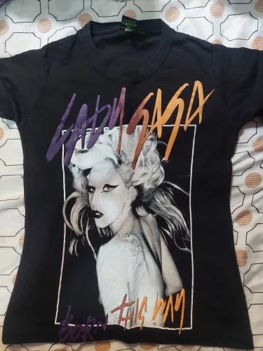 Blusa baby look P Lady Gaga