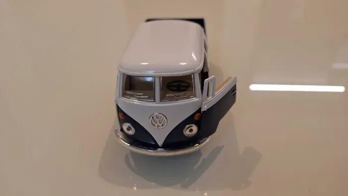 Miniatura Volkswagen Bus T2 1972