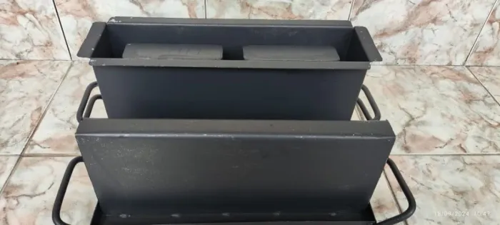 Canaleta E Bloco De Cimento Forma 9x19x39 com fundo