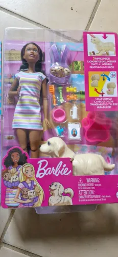 Boneca Barbie filhotinhos recem nascidos negra