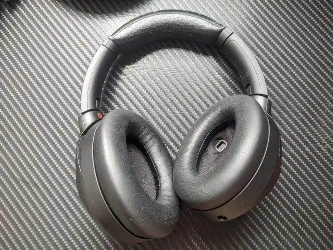 Fone de ouvido Sony WH-1000XM4