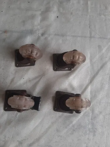 RODÍZIOS DE 2 POLEGADAS PARA MÓVEIS OU CAIXAS DE SOM