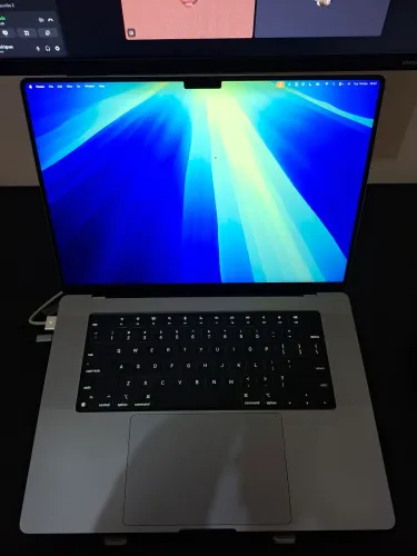 Macbook Pro M1 Pro 2021 16gb 1TB