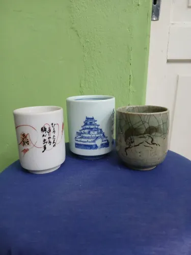 Xícaras antigas para decoração 