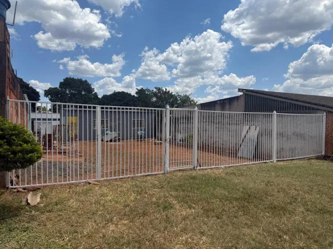 Casa na laje com 2 quartos na Quadra 11 Setor Sul Gama 