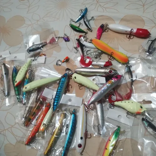 Iscas artificiais para pesca - Diversos modelos!