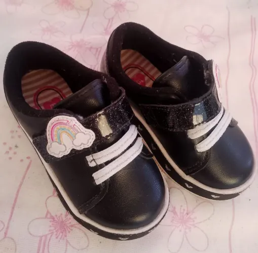 Sapato Moleca infantil praticamente novo