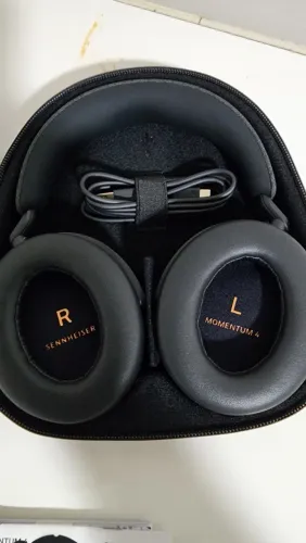 Sennheiser Momentum 4 Wireless Fones de Ouvido
