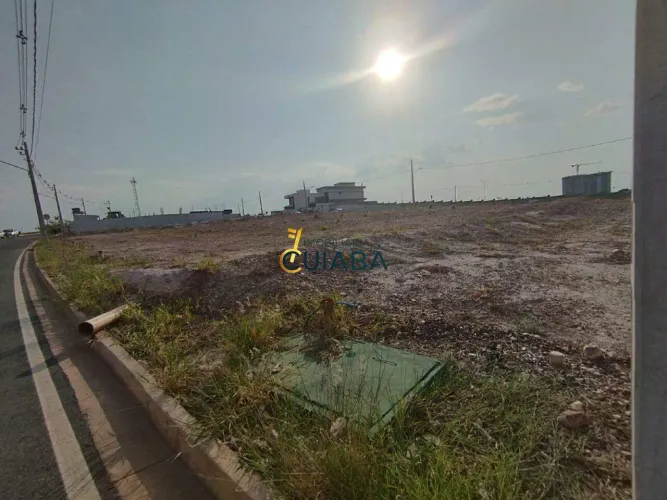 Terreno a venda em Condomínio Fechado